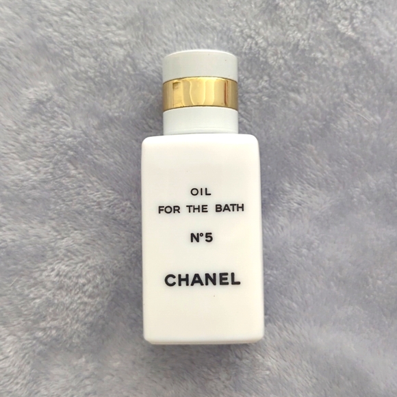 CHANEL Other - Vintage Chanel No 5 Oil for the Bath Full Bottle White Milk Glass